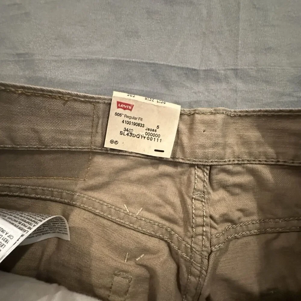 Levi's 505 Khaki Pants Regular Fit Straight Leg Brown Mens 32x30 Trousers